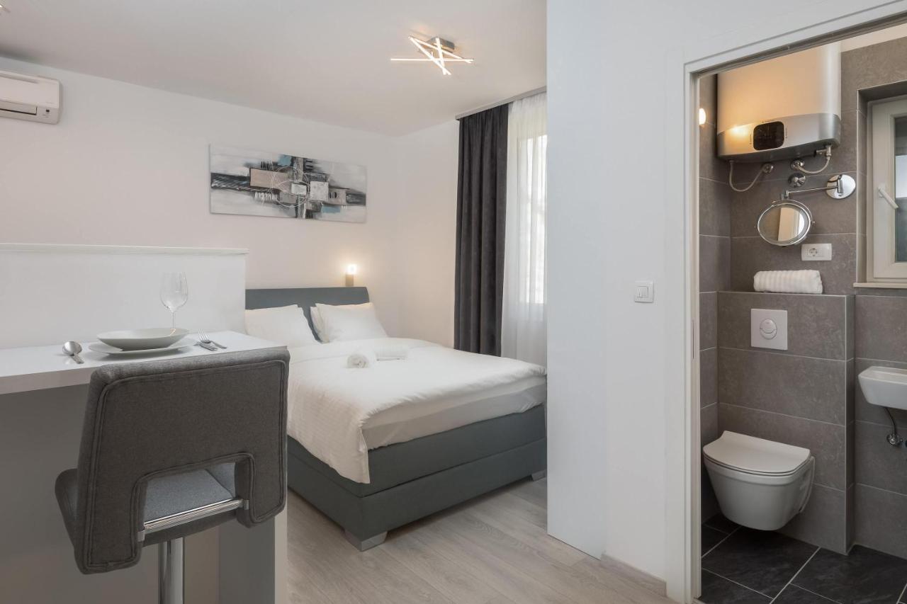 Luxury Studios & Rooms Seven Split Extérieur photo