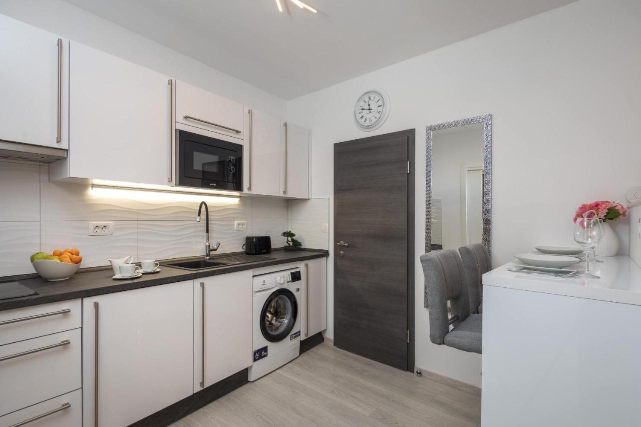 Luxury Studios & Rooms Seven Split Extérieur photo