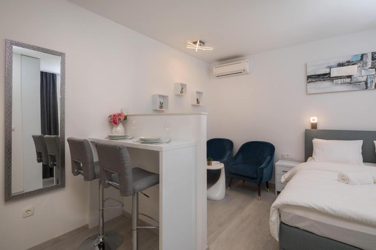 Luxury Studios & Rooms Seven Split Extérieur photo
